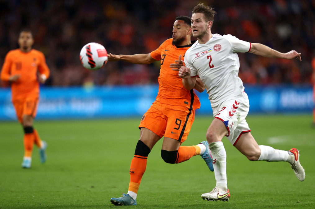 米兰登录入口-包含波兰鏖战日本,莱万统治全场的词条