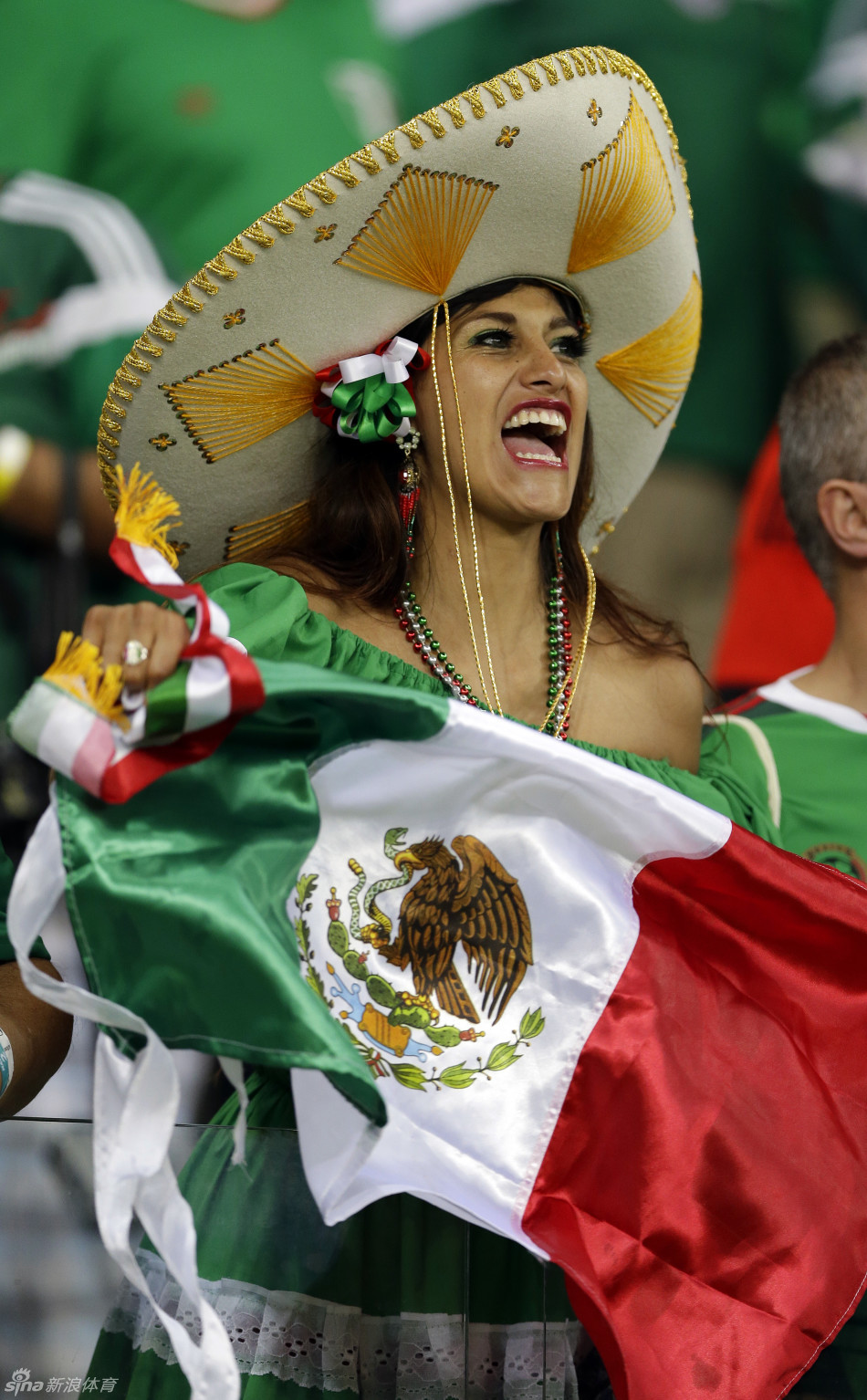 包含墨西哥血洗克罗地亚，布鲁诺三分雨点燃全场的词条