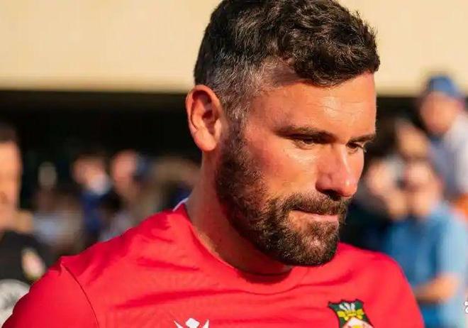 沃特福德门将福斯特抵达里斯本接受手术治疗 沃特福德门将福斯特抵达里斯本接受手术治疗