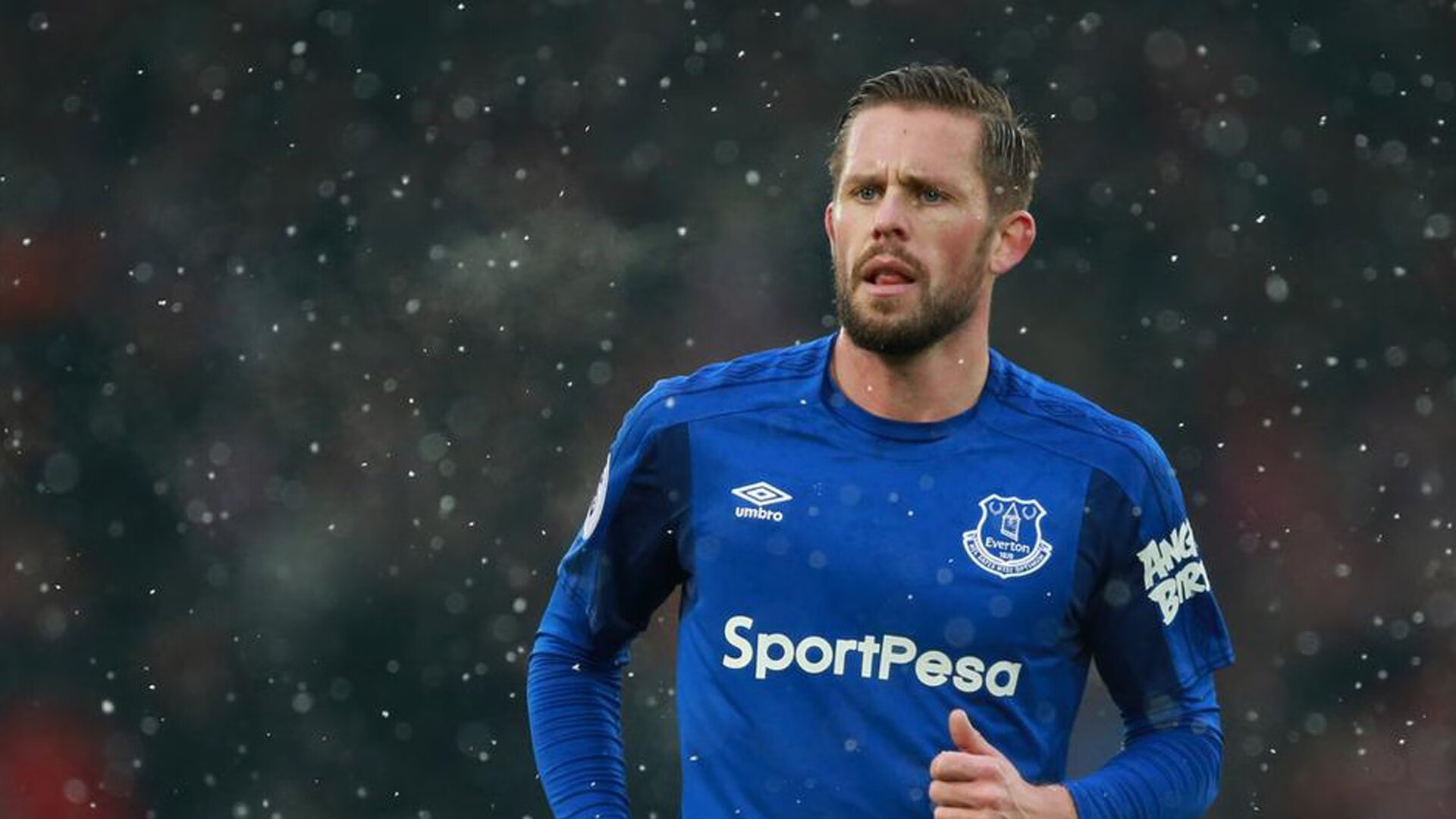 纽约德比之夜,利拉德跨越里程碑,当传奇脚步踏过布鲁克林