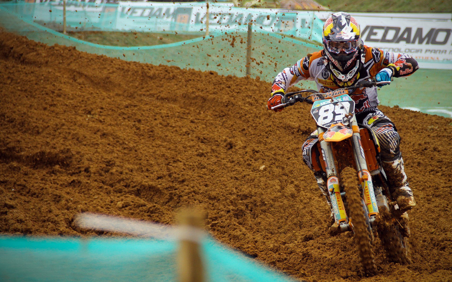 铁血碾压，边翼封神—马德里竞技降维打击韩国行，卡瓦哈尔定义现代边卫新高度